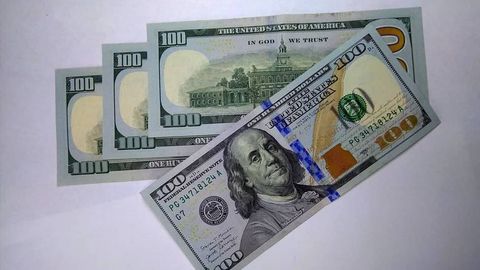 O‘zbekistonda ikki kun pastlagan dollar kursi oshdi 