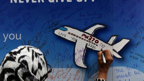 Малайзия авиакомпаниясига тегишли 11 йил олдин йўқолган самолётни қидириш ишлари қайта бошланади