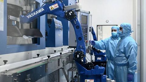 Шавкат Мирзиёев посетил фармацевтическое предприятие в Сырдарье