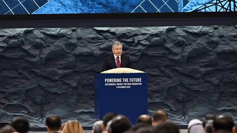 “Ўзбекистон аҳолисининг йиллик электр энергия истеъмоли тўлиқ қопланади” — Шавкат Мирзиёев