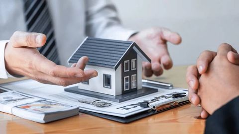 Жиззахда банкдан қарздорларнинг 414,6 млрд сўмлик мулки аукционга чиқарилди