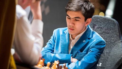 Freestyle Chess Grand Slam. Javohir Sindorov ilk turda Magnus Karlsenni mag‘lub etdi
