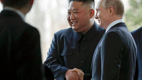 Ким Чен Ин Шимолий Кореяда Путин учун қароргоҳ қурмоқда (фото)