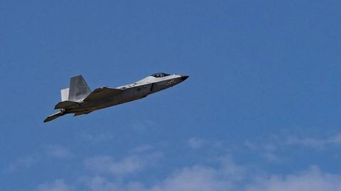 Жанубий Корея Хитой ва Россия ҳарбий самолётларининг мамлакат ҳаво ҳудудига кирганидан шикоят қилди