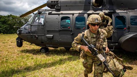 AQSH butun Lotin Amerikasida quruqlikdan zarba berishni boshlaydi