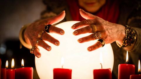 Қирғизистонда аёл 43 минг долларни фолбин тавсияси билан қабристонга кўмди