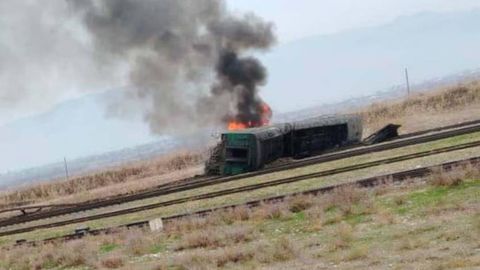 Tojikistonda yoqilg‘i ortilgan poyezd relsdan chiqib, yonib ketdi (video)