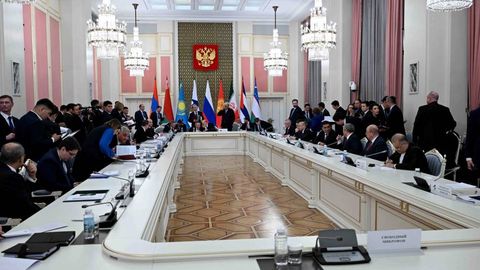 Kyrgyzstan receives 2026 quota for 15,000 electric and hybrid vehicles