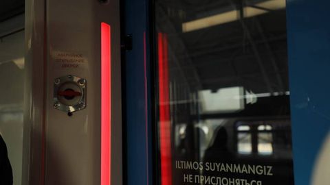 Toshkent metrosida bir kishi sabab vagondagi barcha yo‘lovchilar tushirildi 