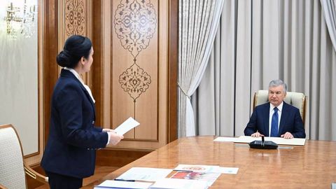 Шавкат Мирзиёев Конституциявий суд фаолиятини рақамлаштириш масалаларига оид тақдимот билан танишди