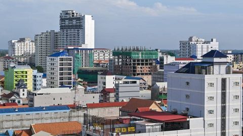 Таиланд чегарадаги казино марказини бомбардимон қилди — Камбоджа