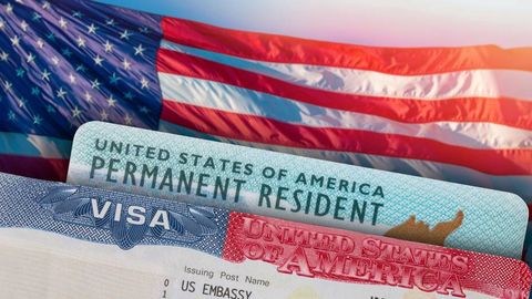 США приостановили программу лотереи Green Card