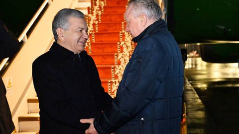 Шавкат Мирзиёев Санкт Петербург шаҳрига етиб борди