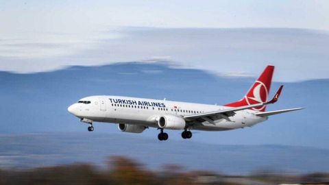 Туркиядан Бишкекка 179 нафар йўловчини олиб кетаётган самолёт Тошкентга қўнди