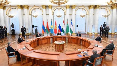 Uzbekistan’s Mirziyoyev joins CIS leaders for informal talks and cultural program in Saint Petersburg