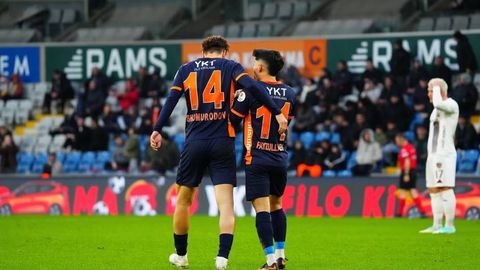 Аббосбек Файзуллаев: “Элдор Шомуродов билан бир жамоада ўйнаш — катта бахт”