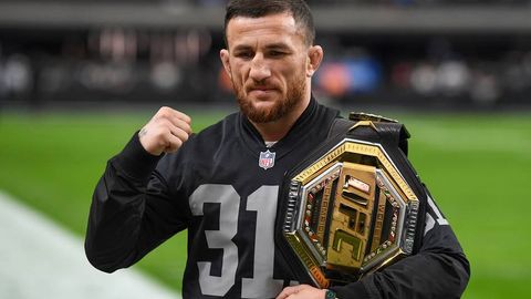 Мераб Двалишвили MMAJunkie талқинига кўра йилнинг энг яхши жангчиси деб топилди