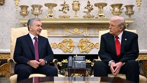 Шавкат Мирзиёев и Дональд Трамп провели телефонную беседу