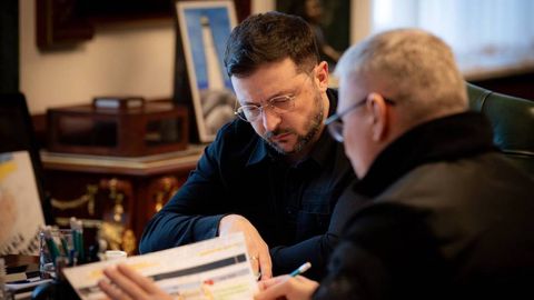 “Россия Хитой сунъий йўлдошларидан олинган маълумотлардан фойдаланган бўлиши мумкин” — Зеленский