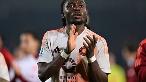 “Манчестер Юнайтед” франциялик ярим ҳимоячи билан шартнома имзолашга яқин