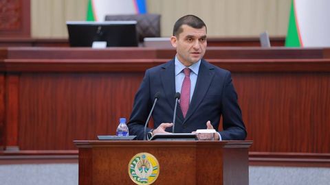 “Бир ставка ўрин учун тўрт кишини чорак ставкадан ишга олиш ҳолатлари кўпайиб кетди” — Соғлиқни сақлаш вазири