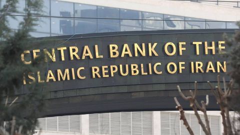 Эронда марказий банк раҳбари истеъфо берди