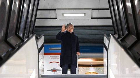 Шавкат Мирзиёев за год совершил 28 зарубежных визитов