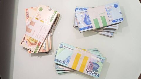 Ўзбекистонда бир йиллик божхона тушумлари миқдори маълум қилинди