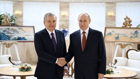 Шавкат Мирзиёев провел телефонный разговор с Путиным