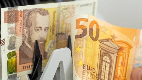 Bolgariya milliy valyutasini yevroga o‘zgartirdi