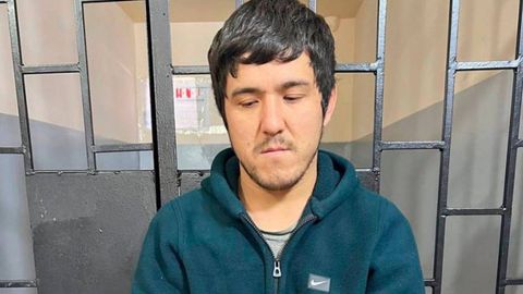 В Ташкенте задержали мужчину, отобравшего телефон у девушки в подземном переходе