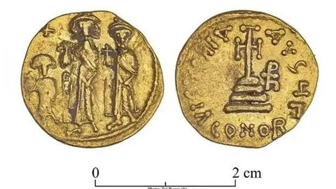 Исроил чўлларидан 1400 йиллик олтин топилди