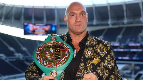 Тайсон Фьюри рингга қайтмоқда