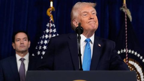 Трамп Венесуэлада президентлик сайловларини ўтказиш шартларини айтди