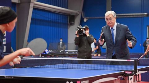 «Мирзиёев тоже тренируется в зале»: президент Казахстана оценил физическую форму своих коллег