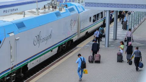 “Афросиёб” поездларига чипталар тугаб қолгани ҳақидаги хабарлар рад қилинди