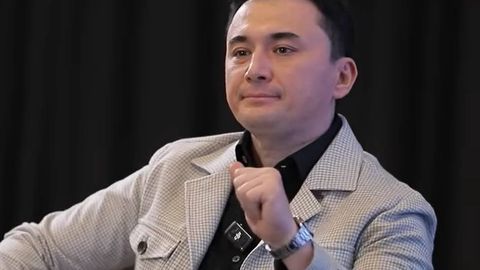 “Ҳали бизни бир-биримизга ёмонлашади, деганди”. Улуғбек Раҳматуллаев Сардор Раҳимхон, кибр ва оила мавзусидаги саволларга жавоб берди