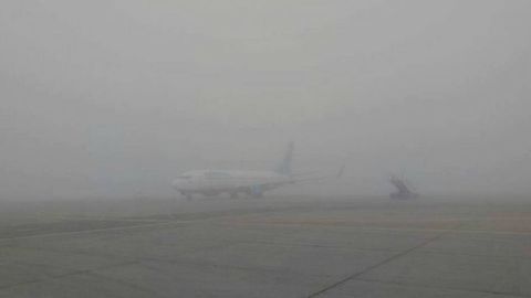 Тошкентда халқаро парвозлар туман сабаб захира аэродромларига йўналтирилди