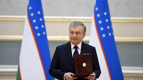 Shavkat Mirziyoyev prokuratura organlarining bir guruh xodimlarini mukofotladi