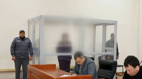 Surxondaryoda tanishini haqoratlab, mushtlashgan ayol sud qilindi