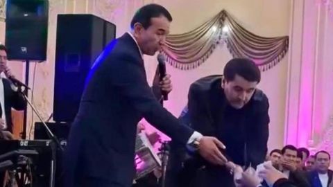 Антикор предложил наказать Озодбека Назарбекова за получение денег на свадьбе