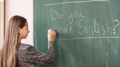 Oʻzbekistonda B2 darajasidagi sertifikatga ega bo‘lmagan xorijiy til o‘qituvchilariga yana imkon berildi