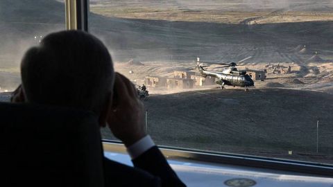 Шавкат Мирзиёев ознакомился с проведением комплексного учения войск Минобороны