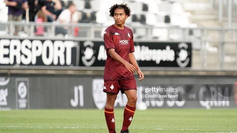 “Мец” футболчиси Швейцариядаги ёнғинда севгилисини қутқариб, қаҳрамонга айланди