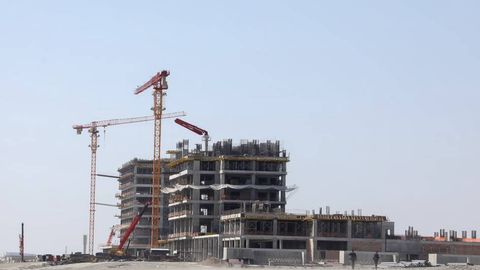 Ўзбекистонда солиқдан энг кўп қарздор 10 та қурилиш компанияси маълум қилинди