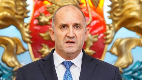 Болгария президенти истеъфога чиқади
