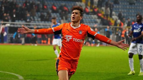 “Бошқа жамоага ўтиш ҳақида ўйламаяпман” — Элдор Шомуродов