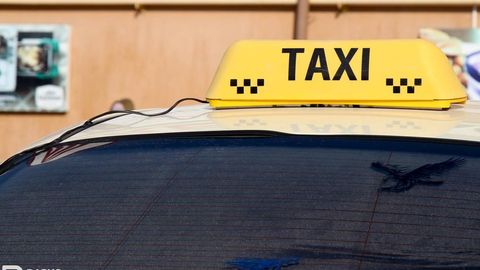 В городах Узбекистана могут ограничить работу такси на автомобилях, которым больше 15 лет
