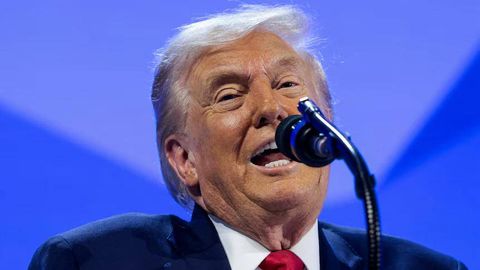 “Мен куч ишлатмайман. Бизга Гренландияни беринг”: Трамп Давосдаги нутқида нималар деди?