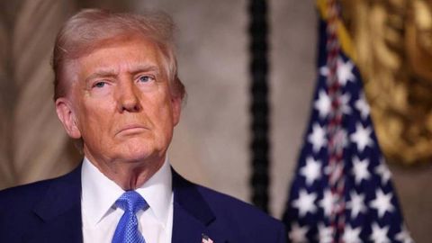 Трамп ўзини диктатор деб атади (видео)